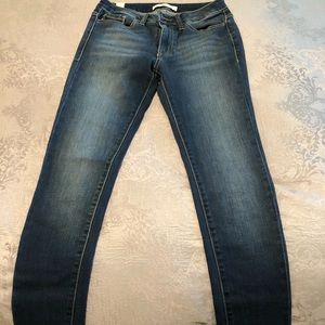 KANCAN mid rise stretch skinny size 27